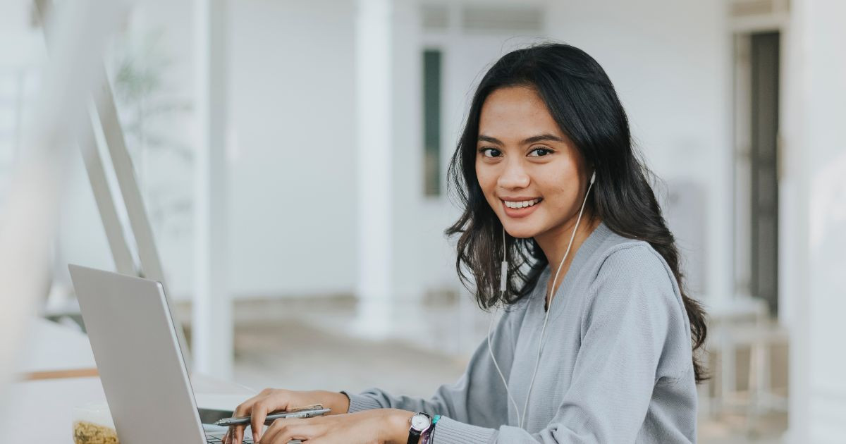 Dinh Cu Work To Residence Visa