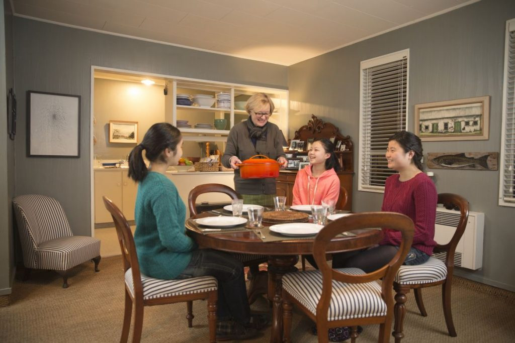 Homestay New Zealand - Giao lưu văn hóa