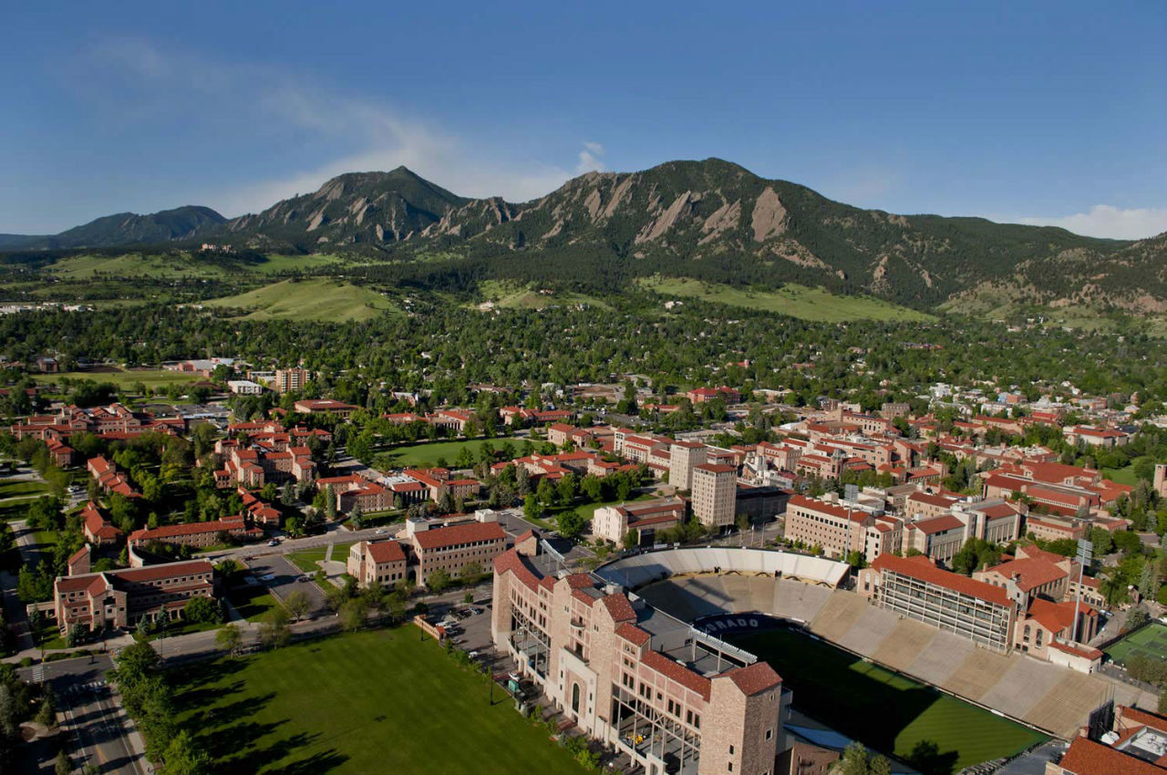 Khuôn viên xanh mát của Đại học Colorado