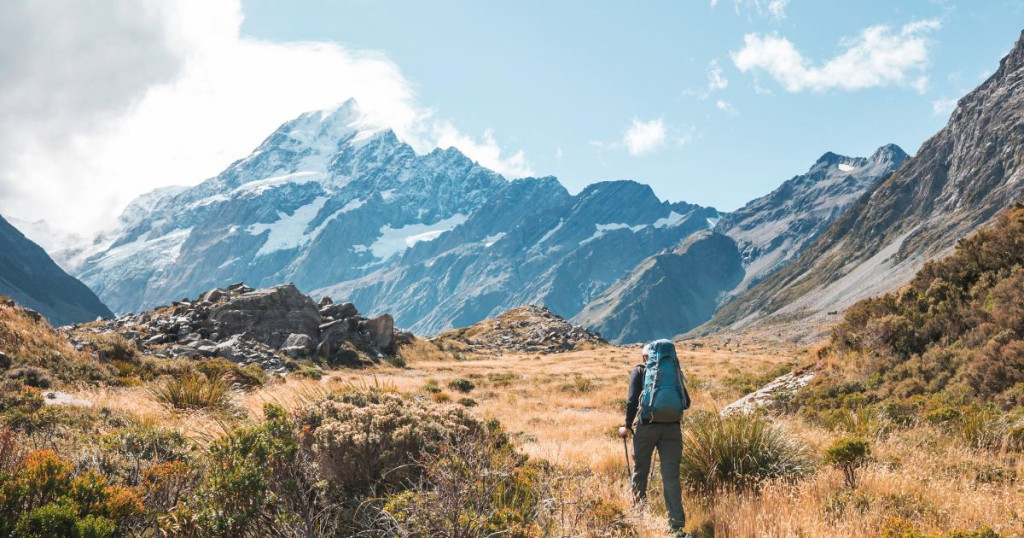 Tham gia hoạt động cùng gia đình homestay